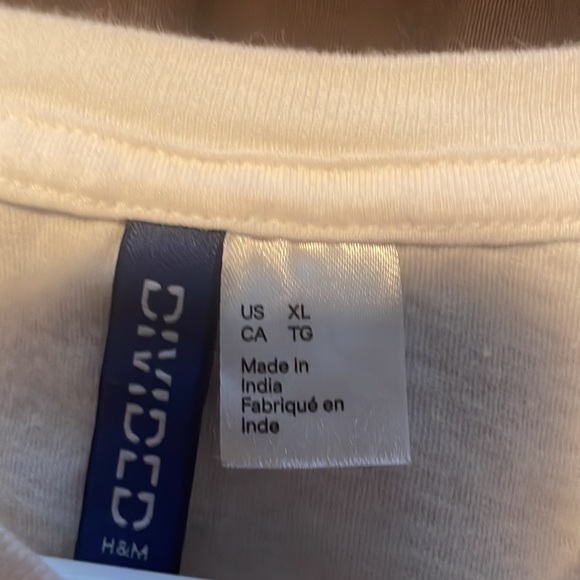 White Graphics Tee - Picture 5 of 5